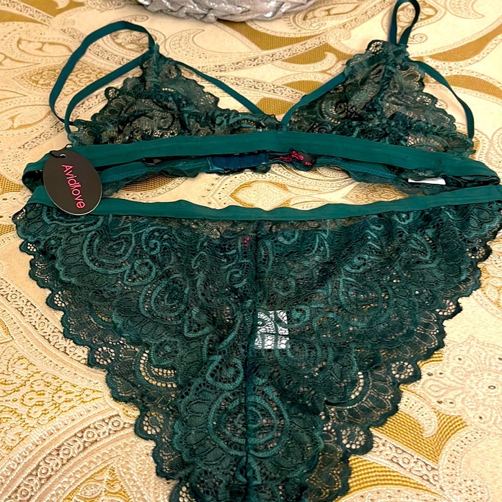 Beautiful sexy ladies lingerie set.🌺🌺🌺